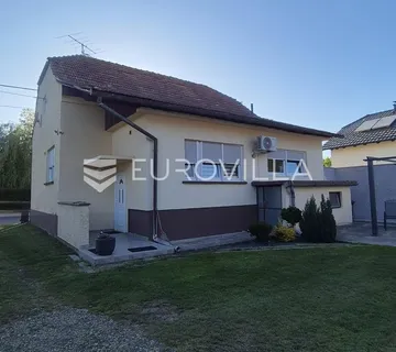Nedelišće, Slakovec, obiteljska kuća s prekrasnim dvorištem u mirnom okruženju - Slakovec, Nedelišće