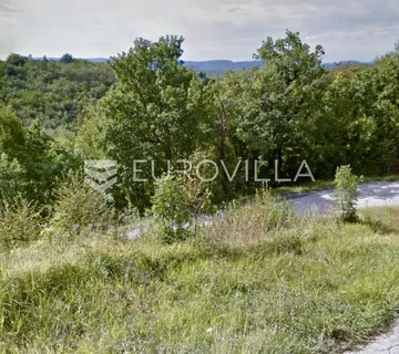 Matulji, poljoprivredno zemljište površine 5372 m² u fazi prenamijene - Male Mune, Matulji