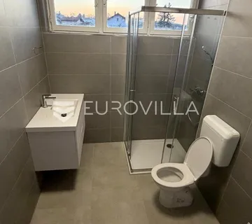 Karlovac, Švarča, stan 52 m², na odličnoj lokaciji - cover