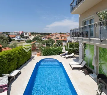 Istra, Pula, luksuzni Boutique hotel na traženoj lokaciji s pogledom na more - Pješčana uvala, Medulin