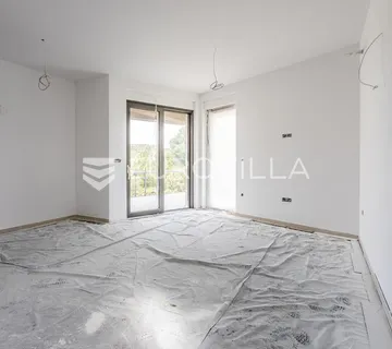 Sevid, jednosoban stan površine 61.90 m² s privatnom krovnom terasom - cover