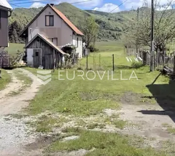 Mrkopalj, samostojeća goranska kuća nedaleko skijališta - cover