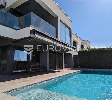 Istra, Poreč - Moderna luksuzna vila udaljena 500 m od mora