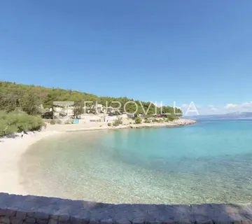 Brač, Sutivan, građevinska parcela R2 zona, prvi red uz more - cover