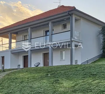 Ivanić, Grad, Caginec, kuća ukupne površine 233 m² s bazenom - cover