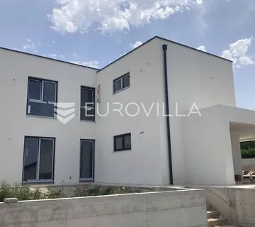Istra, Zartinj, vila s bazenom 180m2 novogradnja - Topid