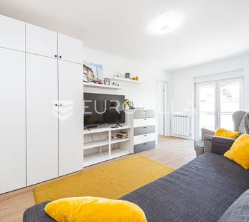 Zagreb, MAKSIMIR, trosoban stan, 52 m², garažno parkirno mjesto, top lokacija - cover