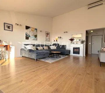 Split, Žnjan penthouse od 119,6 m² s pogledom na more i 2 parkirna mjesta - cover