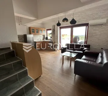 Premantura, dvosoban stan od 73 m2, drugi kat, pogled more - Premantura, Medulin