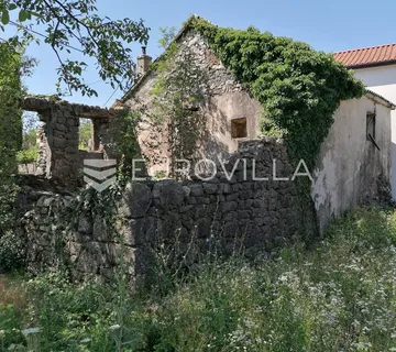 Podklilavac, Dražice, dvije starine za renovaciju - cover