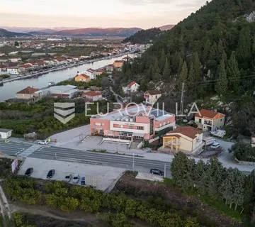 Dubrovnik, Opuzen, obiteljski hotel - cover