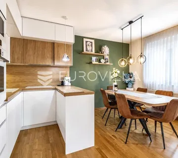 Zagreb, Vrapče, moderno uređen četverosoban stan s vrtom i parkingom, neto površine 85 m²