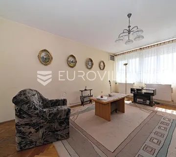 Osijek, Gornji grad, prodaje se trosoban stan površine 71 m²