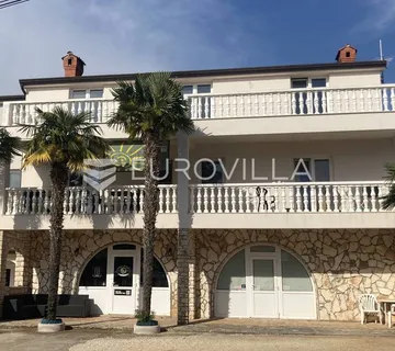 Istra, Funtana, kuća 580m2 na 500 metara od mora - cover