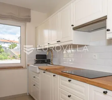 Krk, Grad Krk, stan 70 m², garaža 20 m² - Muraj, Krk