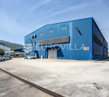 Dugopolje, gospodarska zona, distribucijsko skladišni objekt ukupne površine 4.100 m² - cover