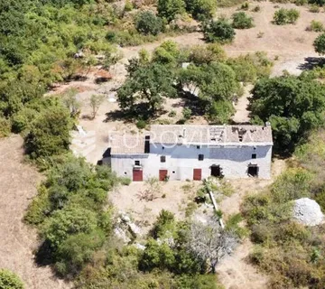 Vodnjan, velika stancija na osami od 6390 m2