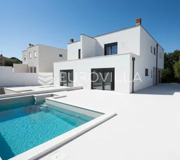 Istra, Savudrija, atraktivna dvojnica modernog dizajna - Savudrija, Umag