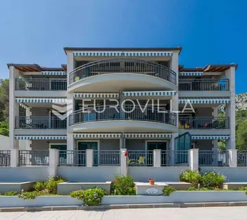 Hvar, Milna, apartmanska kuća s bazenom ukupne površine 1044 m² - cover