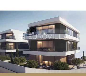 Istra, Medulin, moderan četverosobni stan na prvom katu
