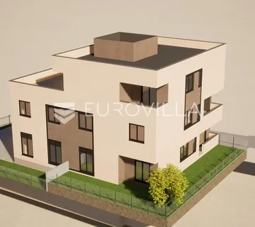 Zagreb, Srebrnjak, Trosoban stan s vrtom netto površine 108 m²