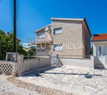 Split, Kamen, samostojeća kuća ukupne bruto površine 492 m² - Kamen, Split
