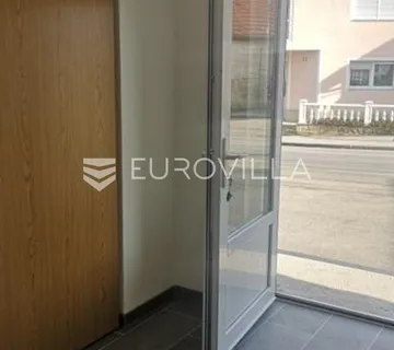 Ljubešćica, Centar poslovni prostor 55 m²