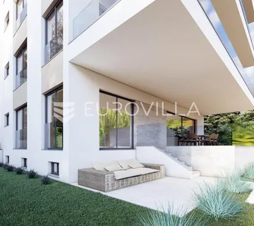 Zadar, Diklo, Luksuzni prizemni stan s vrtom i bazenom, 325 m² korisne površine - Diklo, Zadar