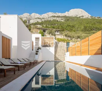 Omiš, Marušići luksuzna vila s jedinstvenim pogledom - cover