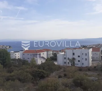 Čiovo, Mavarčica, građevinsko zemljište površine 2016 m2 - Trogir