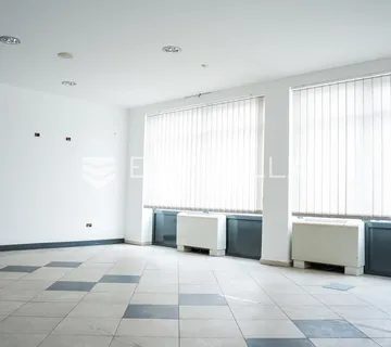 Vinkovci, Centar, atraktivan poslovni prostor 168 m² na frekventnoj kutnoj lokaciji