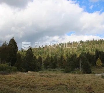 Fužine, predivan ravan teren 1106 m², blizini jezera Bajer