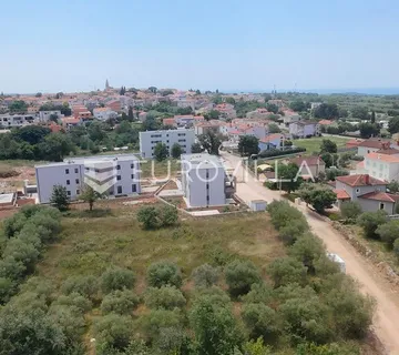 Istra, Tar, Građevinsko zemljište 3330 m2 - cover