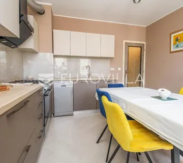 Istra, Rovinj, Atraktivan dvosobni stan 400 m od centra starog grada
