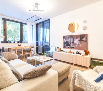 Zagreb, Britanac prekrasan trosoban stan 75 m² sa garažom - cover