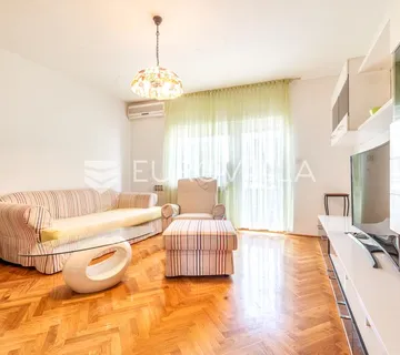 Zagreb, Kajzerica, dvosoban stan 48 m² s balkonom