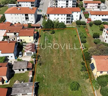 Istra, okolica Poreča, Veliko građevinsko zemljište s iznimnim investicijskim potencijalom
