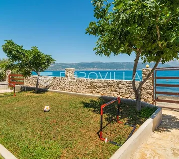 Otok Čiovo, Slatine - kuća s bazenom na plaži - Slatine, Split