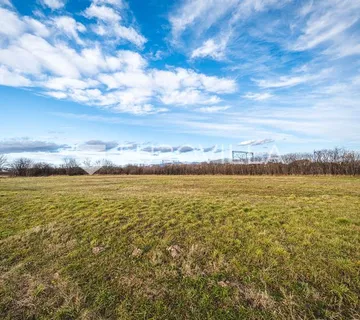 Zagreb, Sveta Klara, građevinsko zemljište, 8730 m2