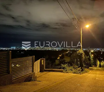 Zagreb, Šestinski vrh, građevinsko zemljište površine 1230 m², za dva objekta po 368 m²