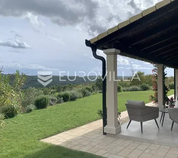 Grožnjan, luksuzna vila s prekrasnim pogledom - Bijele Zemlje
