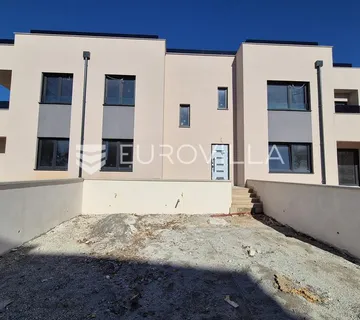 Istra, Poreč, trosoban stan na najtraženijoj lokaciji