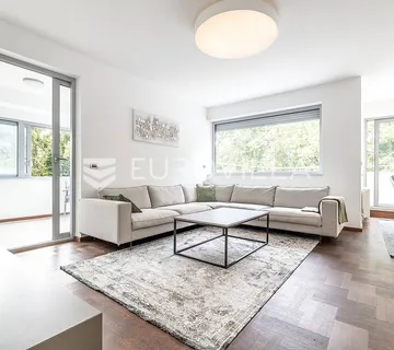 Zagreb, Remete, luksuzan troiposobni penthouse 190 m² s terasom - cover