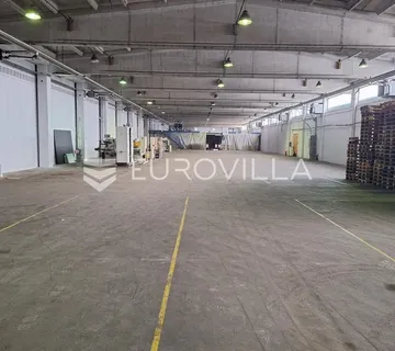 Karlovac, Ilovac, skladište 3300 m², odlična lokacija - cover
