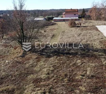 Tinjan, Kringa, građevinsko zemljište s dijelom poljoprivrednog 734 m² na mirnoj lokaciji - Kringa, Tinjan