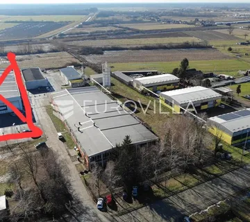 Križ, Industrijski kompleks s neto korisnom površinom od 3500 m²