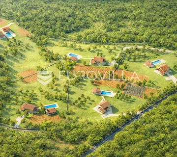 Istra, vila u zelenoj šumskoj idili - Zabrežani, Pazin
