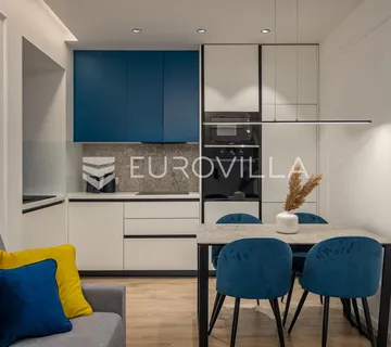 Rijeka, Centar, novouređen luksuzan stan NKP 98 m2 s tri apartmana - cover