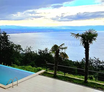 LOVRAN KUĆA S OČARAVAJUĆIM POGLEDOM NA KVARNER - cover