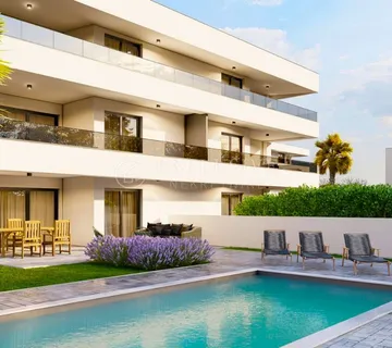 Otok Krk, Malinska - Apartman S Okućnicom I Bazenom, Novogradnja! - Malinska, Malinska-Dubašnica